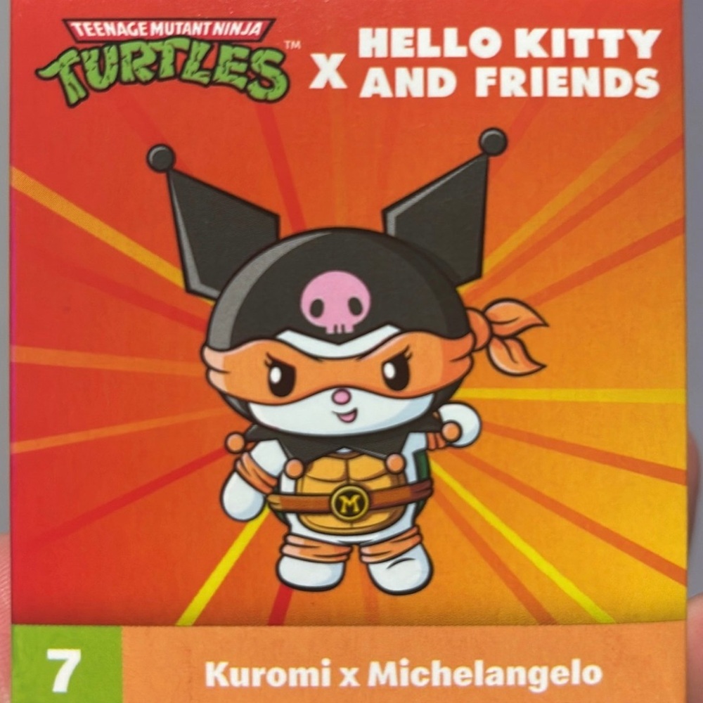 Hello Kitty x TMNT Kuromi Michelangelo Figure